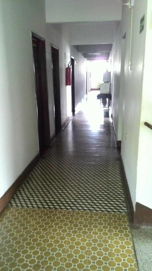 Hotel Indaia 瓦拉达里斯州长市 外观 照片